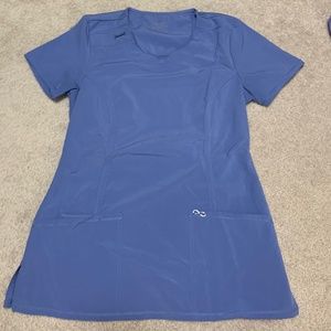 Cherokee Infinity scrub top XS